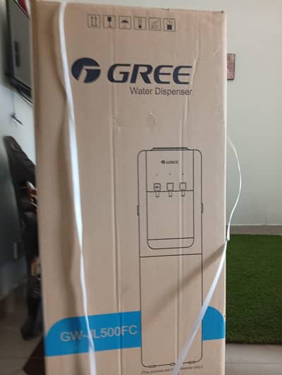 Gree water dispenser in brand new condition