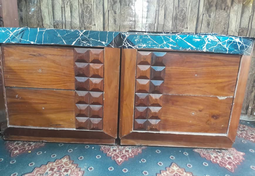 Bed side Tables 0