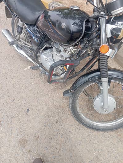 Suzuki gs 150