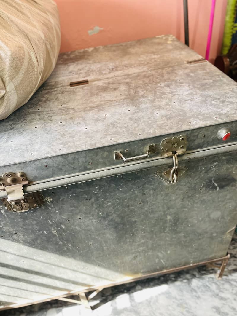 Paiti/ trunk 3