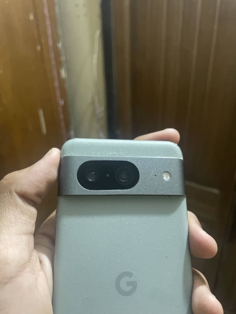 Google pixel 8 1