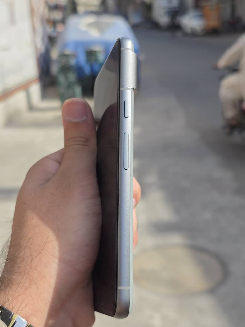 Google Pixel 8 3