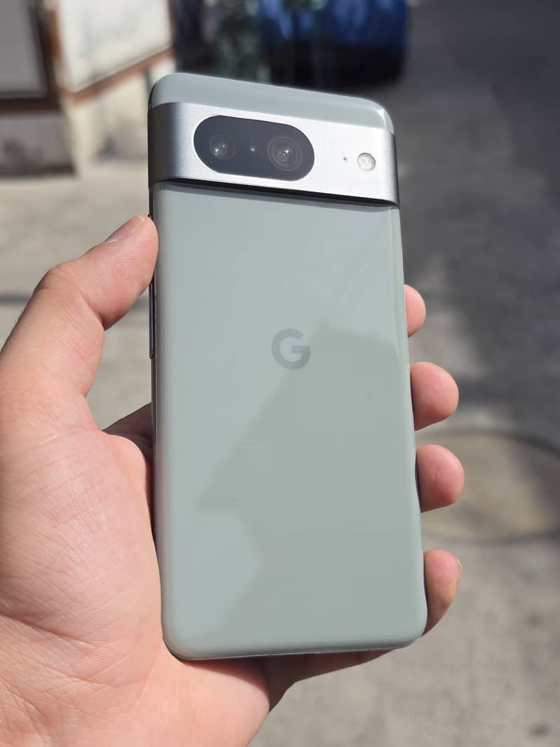 Google Pixel 8 2