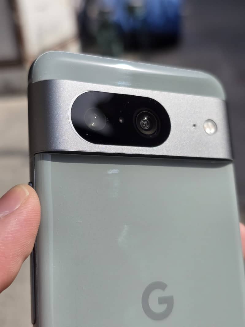 Google Pixel 8 6