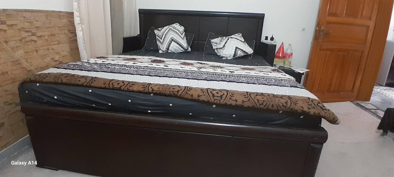 double bed 0