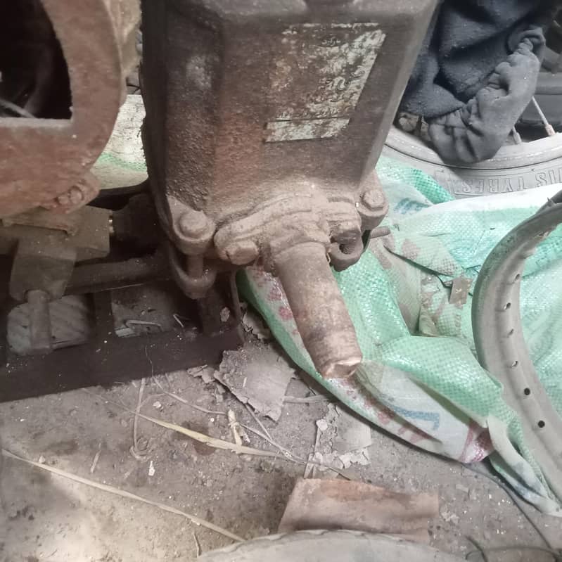 آدھی کی موٹر جاوید کی 2