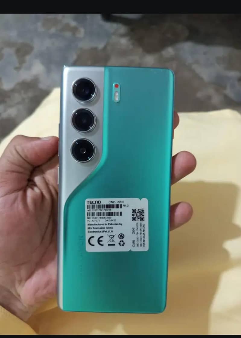 Tecno Camon 40 Pro 0