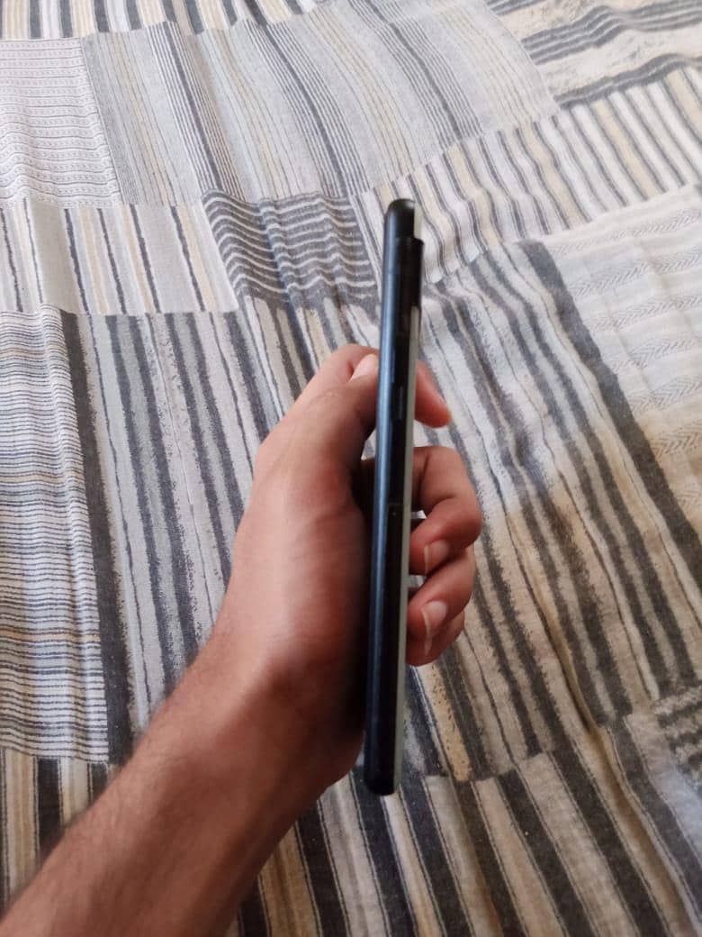 Pixel 6a 4