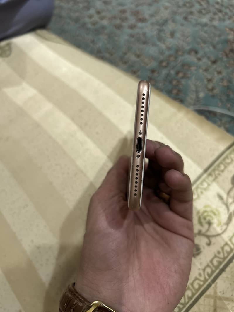 iPhone 8 Plus 3