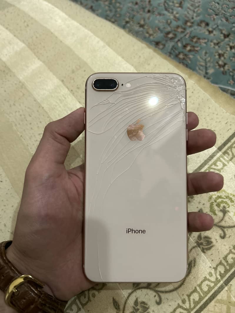 iPhone 8 Plus 4