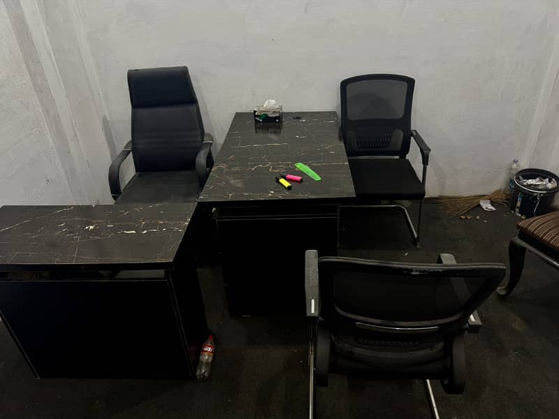 Office Table 0