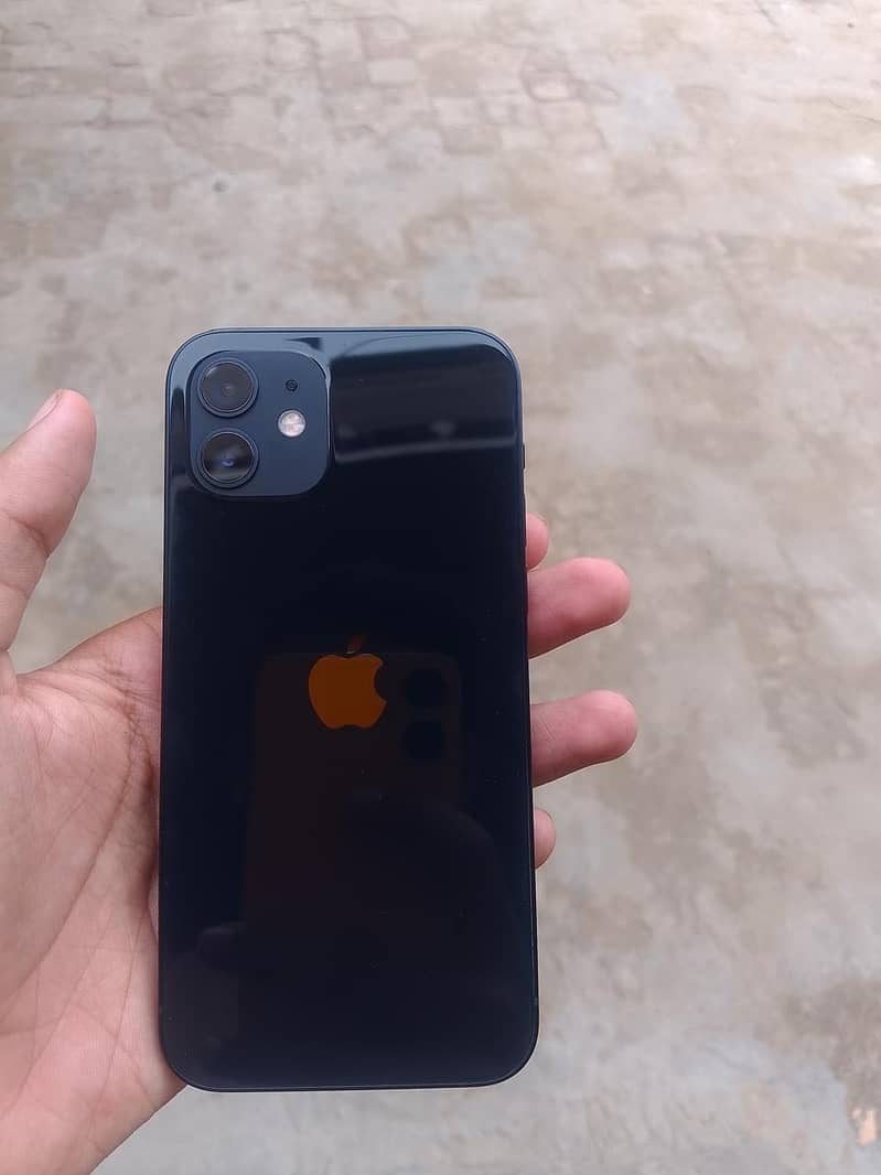 iPhone 12 3