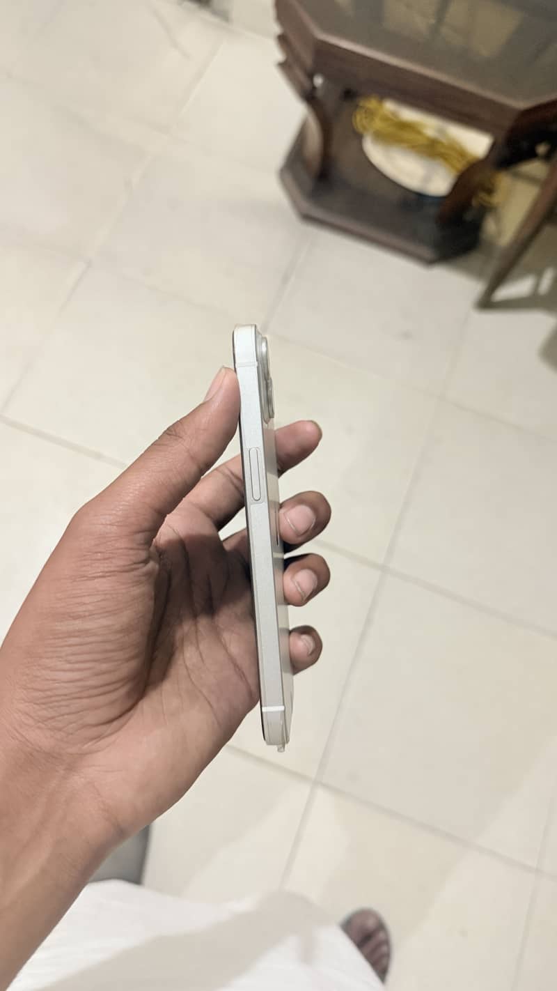 Iphone 13 4