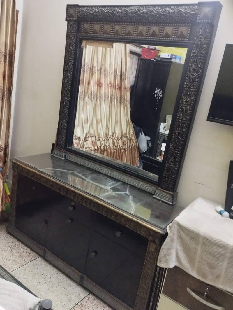 Dressing Table 1