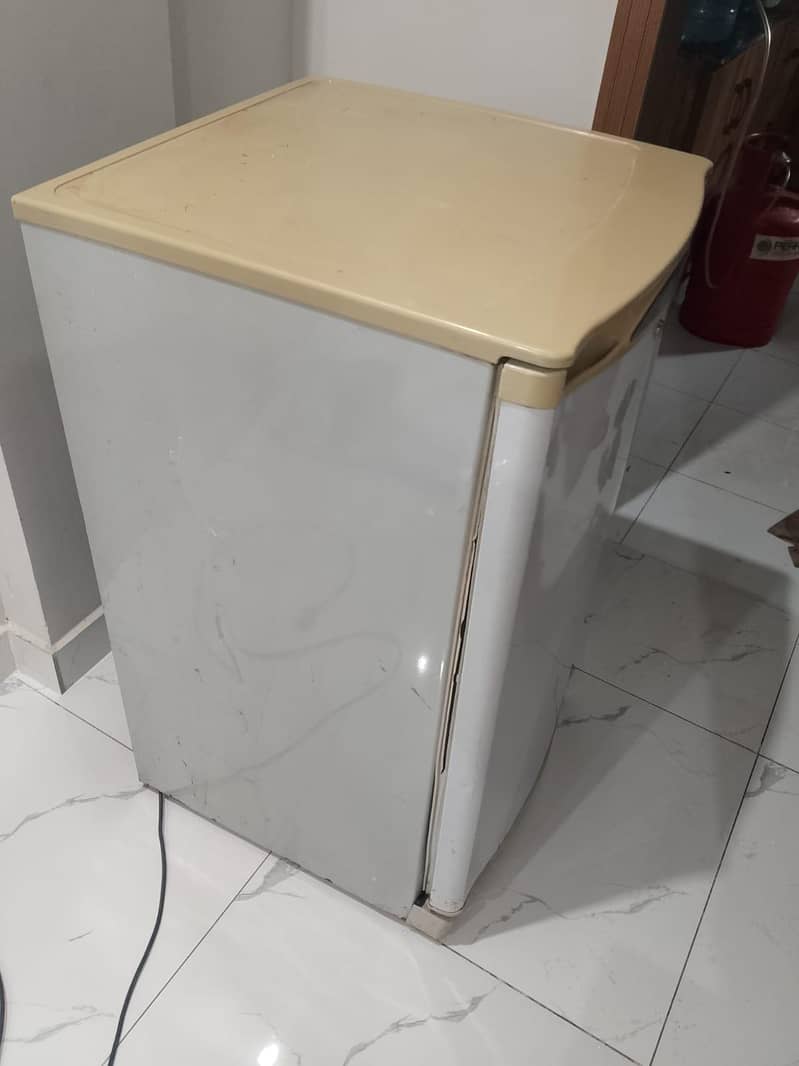 Mini fridge 1