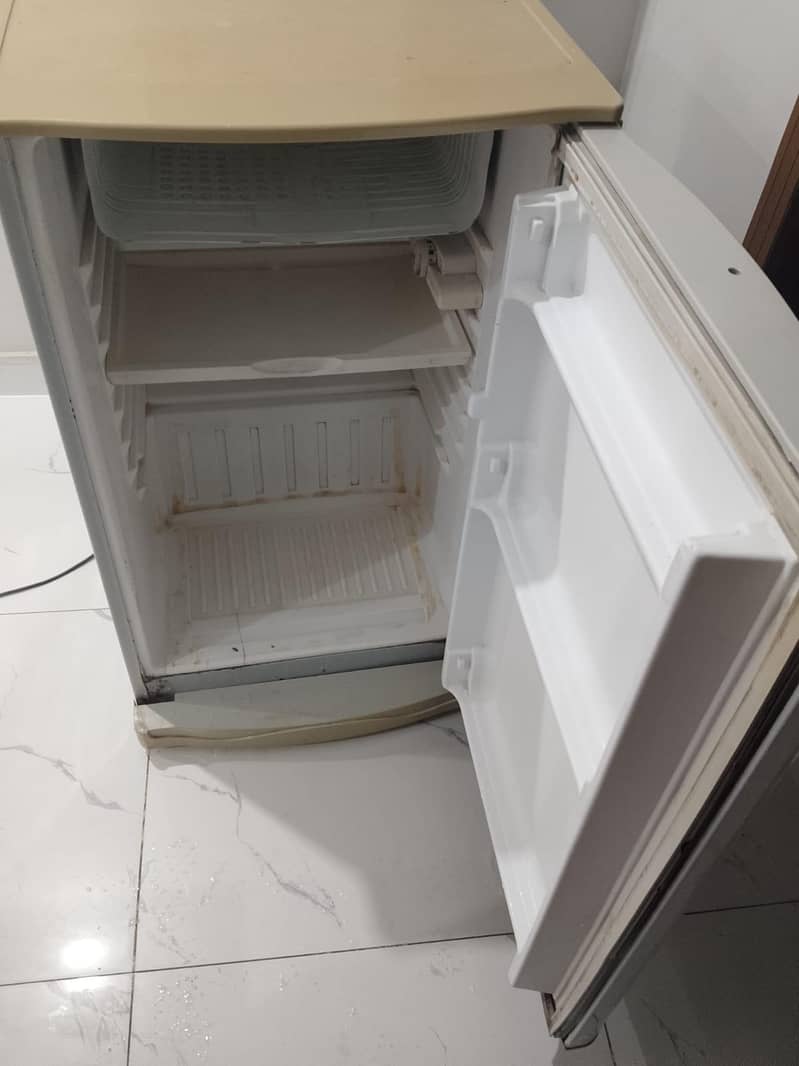 Mini fridge 2