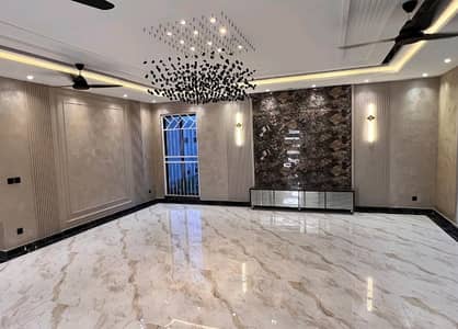 Get This Amazing 5 Marla House Available In Bahria Town - Sector C