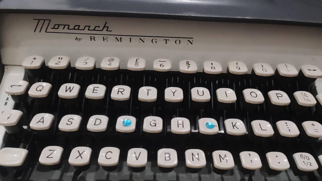 Typewriter 0