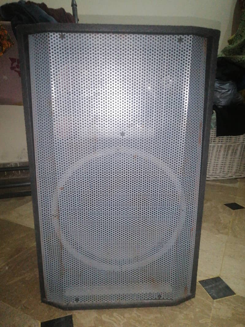 jBL Bluetooth speaker 0