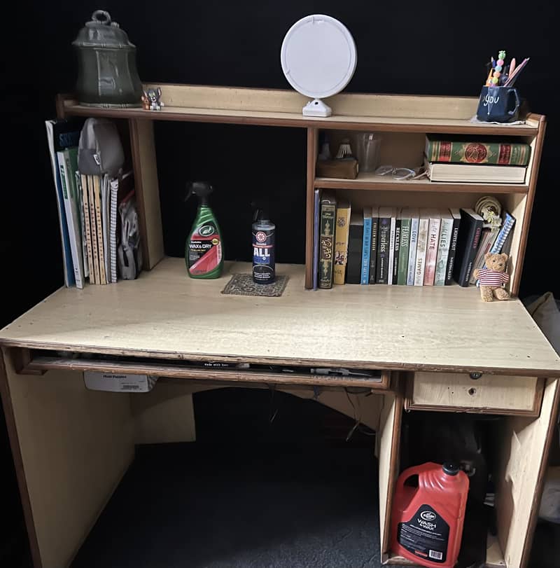 Computer Table 0