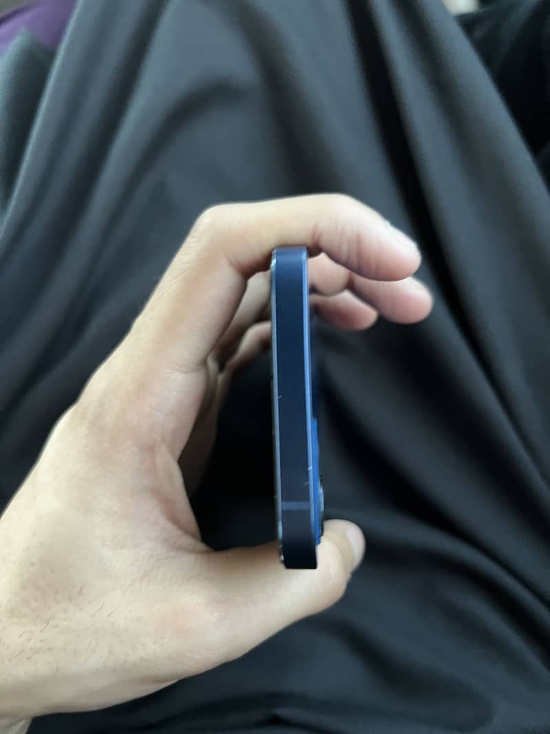 iPhone 12 1