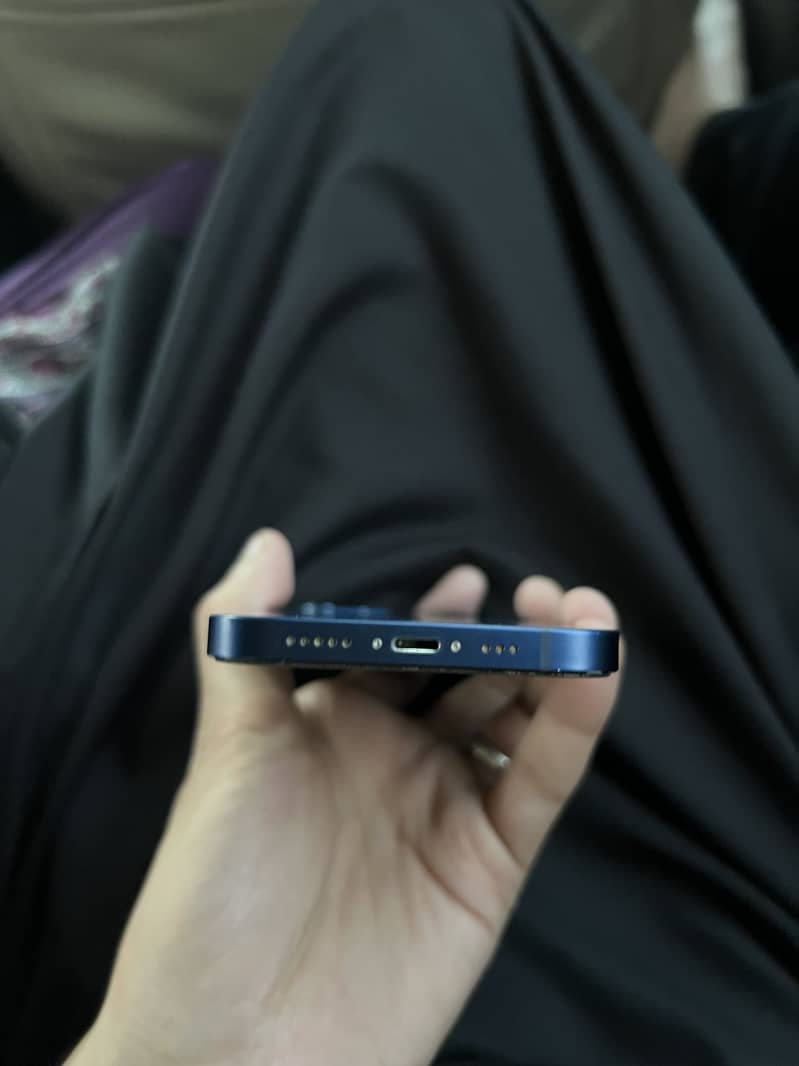 iPhone 12 5