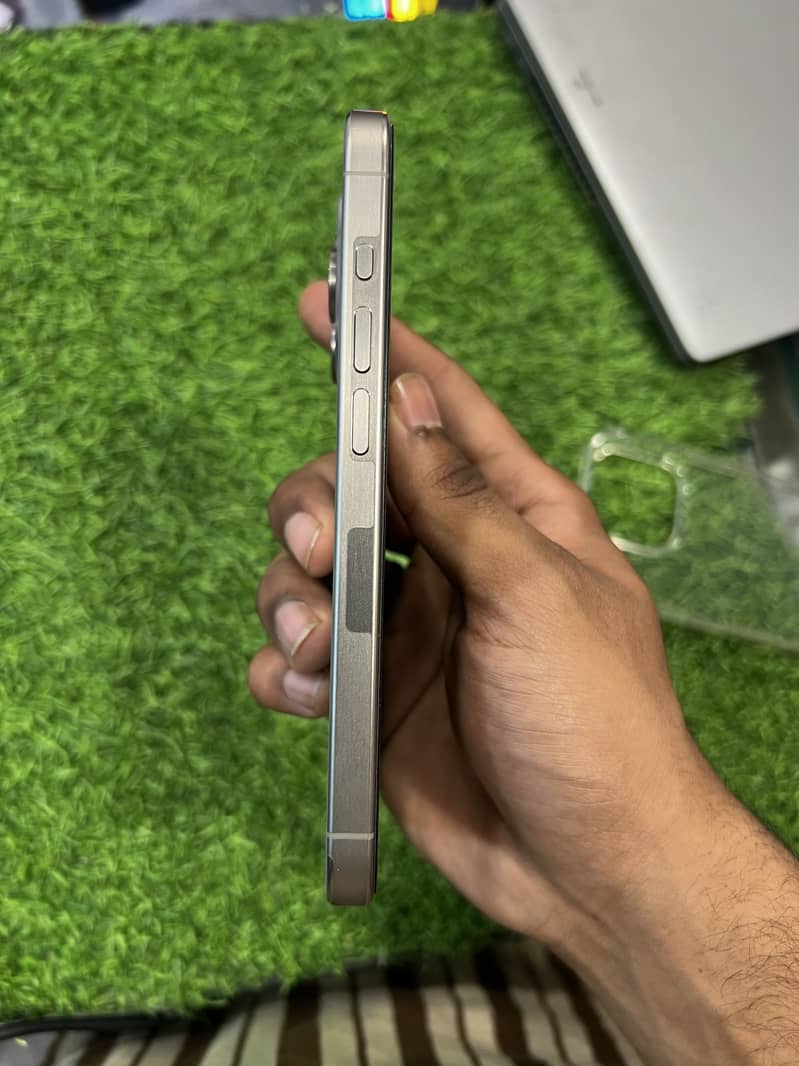 IPHONE 15 PRO 3