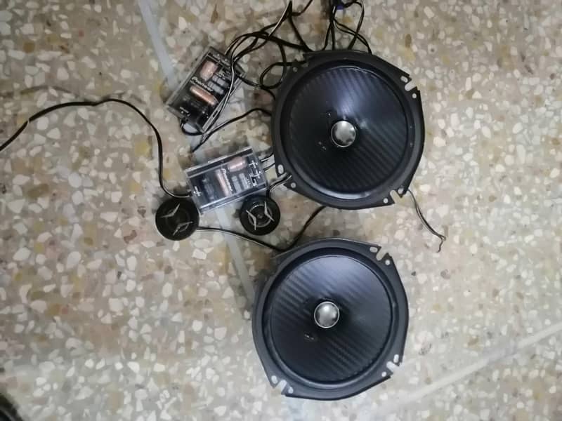 amplifiers subs speakers 19