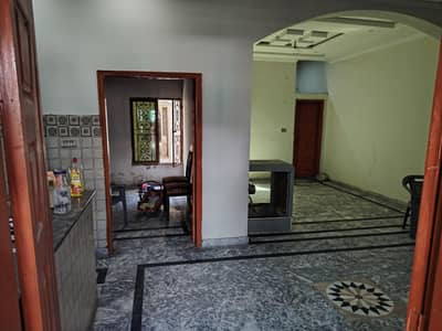 5mrla, upper portion, only small family from Lahore City