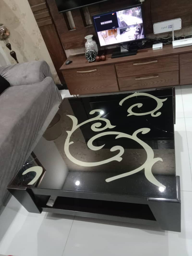 coffee table 0