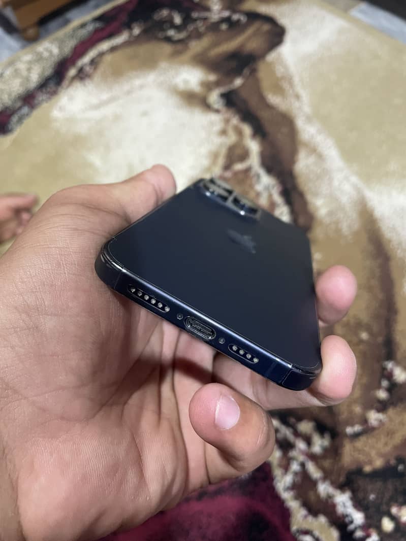 15 pro max 4