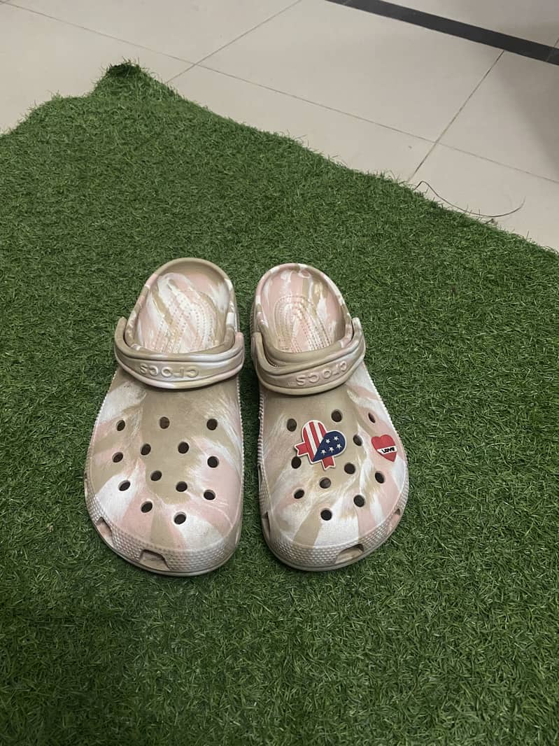 Crocs 0