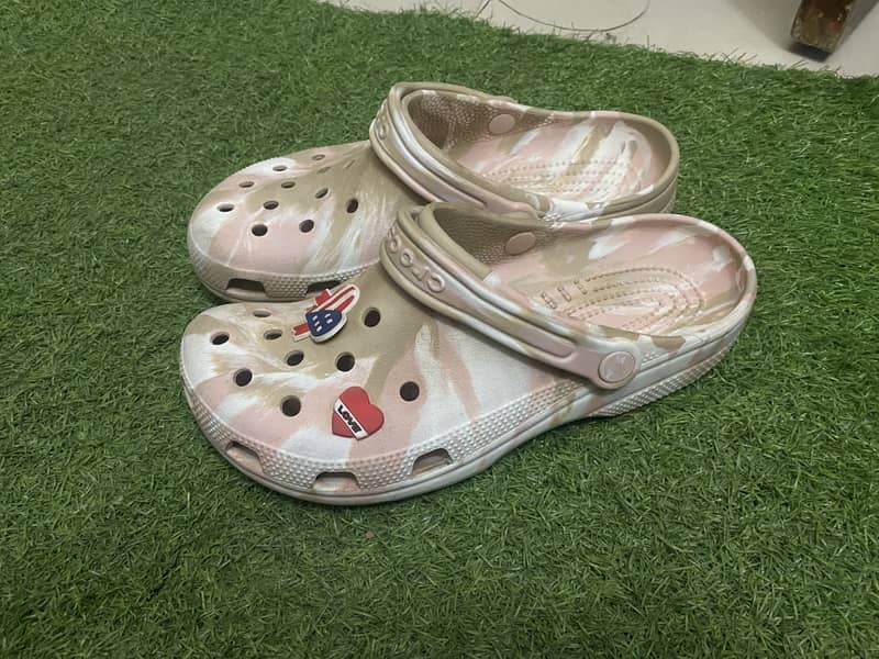 Crocs 2