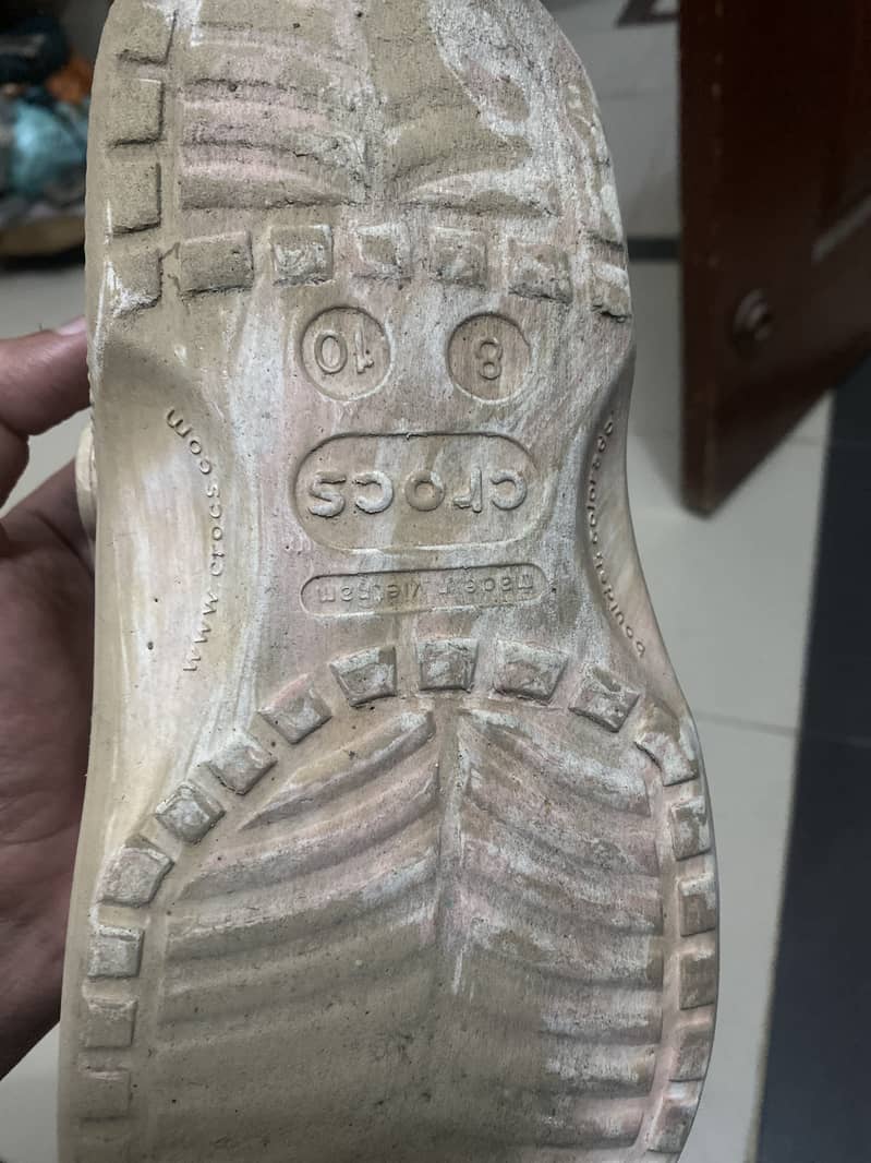 Crocs 4