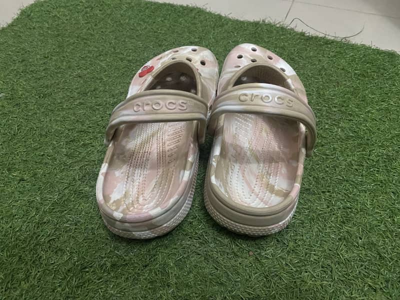 Crocs 5