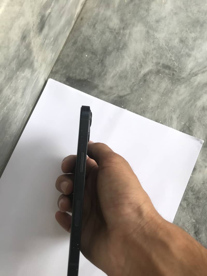 IPHONE 13 12