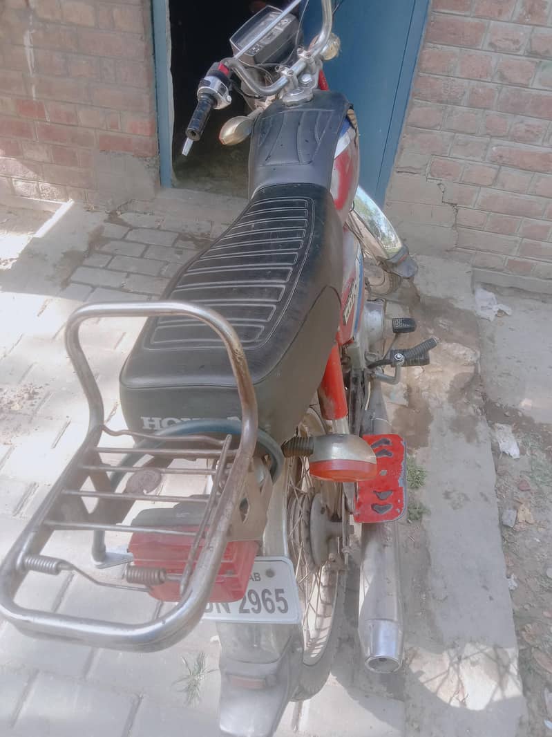 CD70 model 1990 0