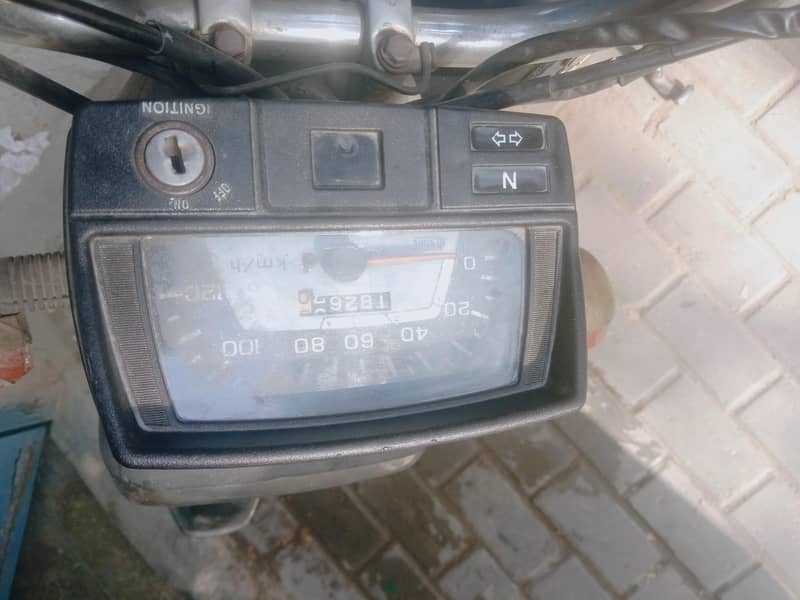 CD70 model 1990 1