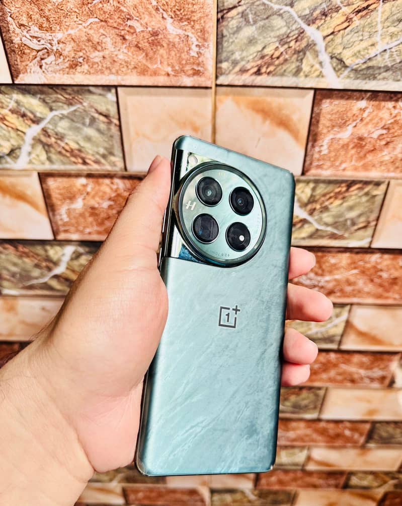 OnePlus 12 1