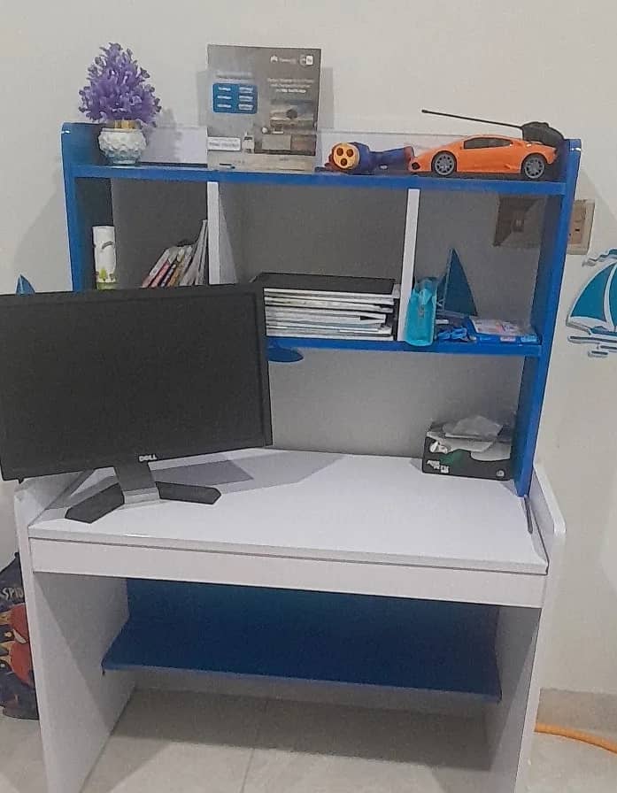 Study table for kids 0