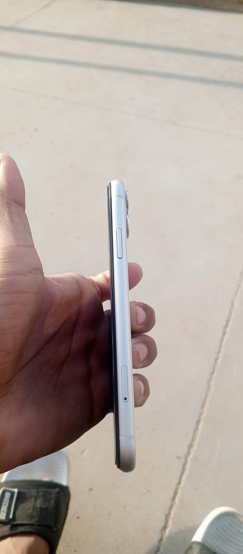 iphone 11 4