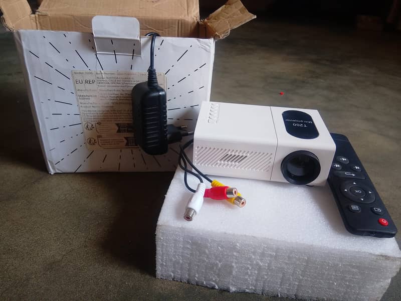 Projector T200 0