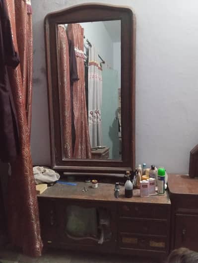 dressing table