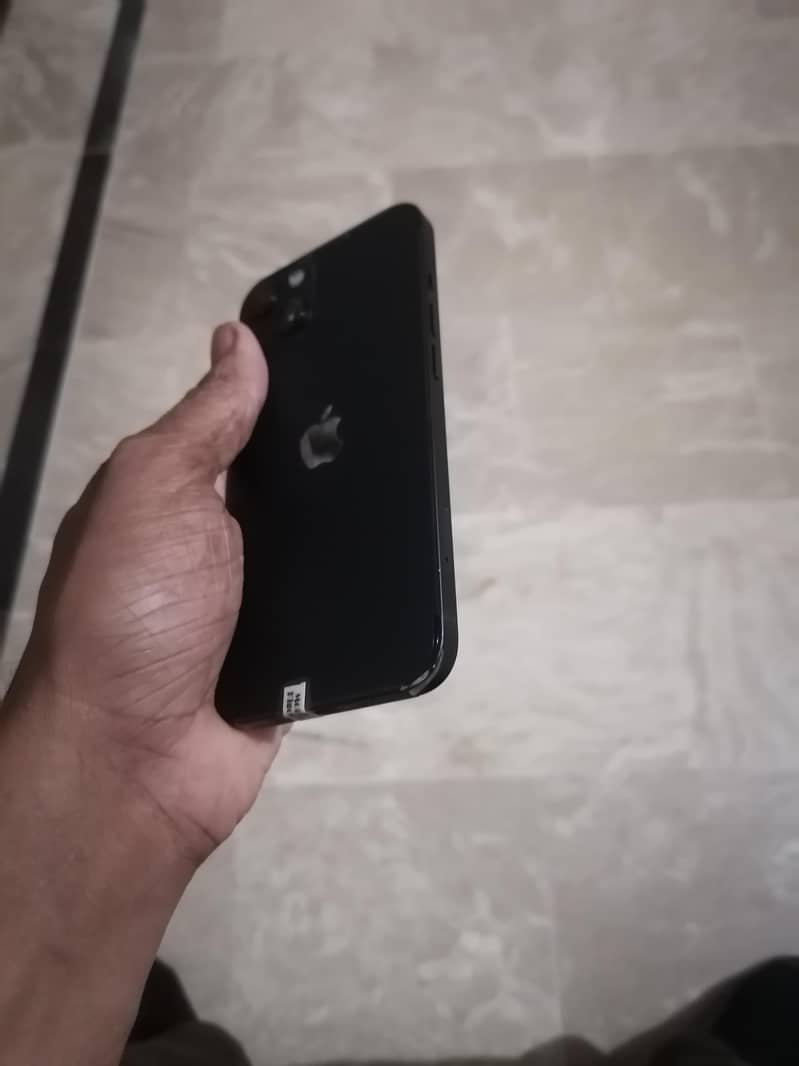IPhone 13 2