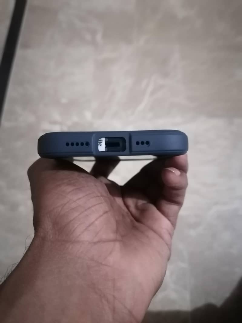 IPhone 13 5