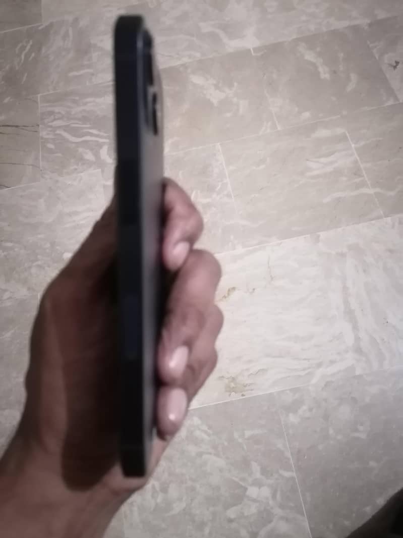 IPhone 13 7