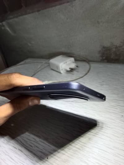 realme 13+ 5g 12+ 256 candtion 10%9