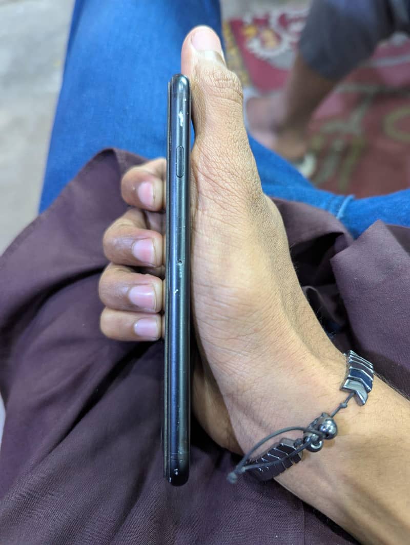 iPhone 3
