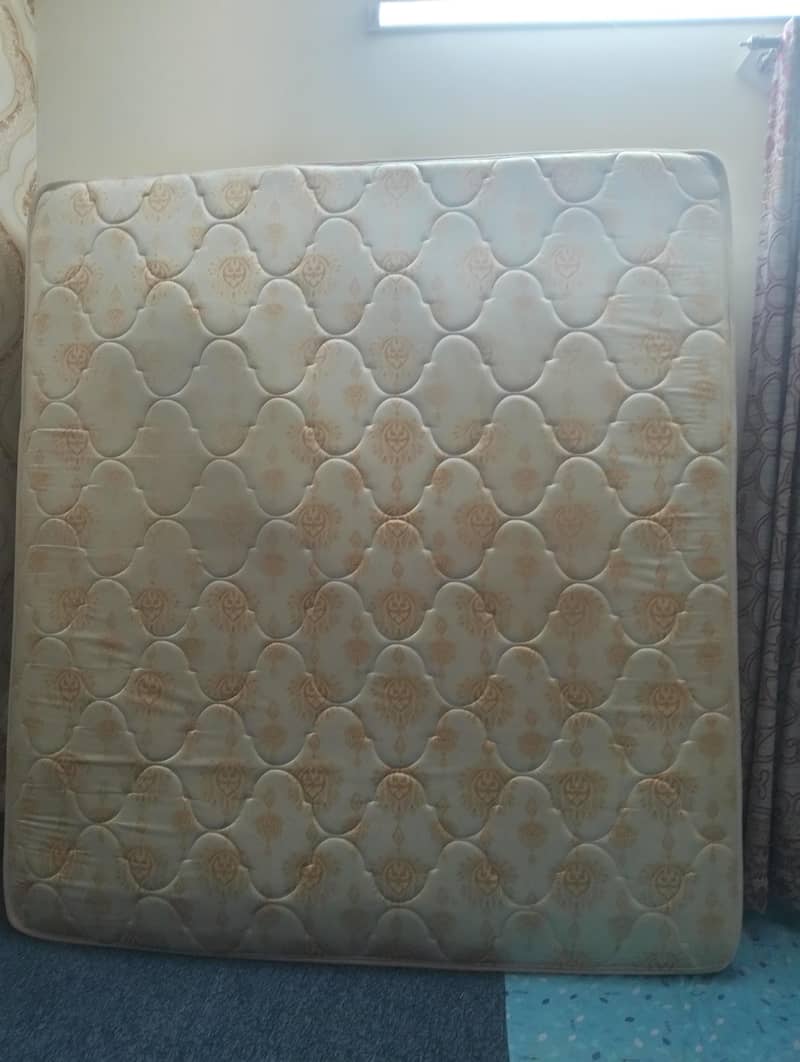 double bed spring mattress 0