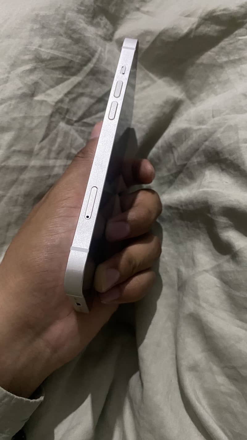 iphone 13 4